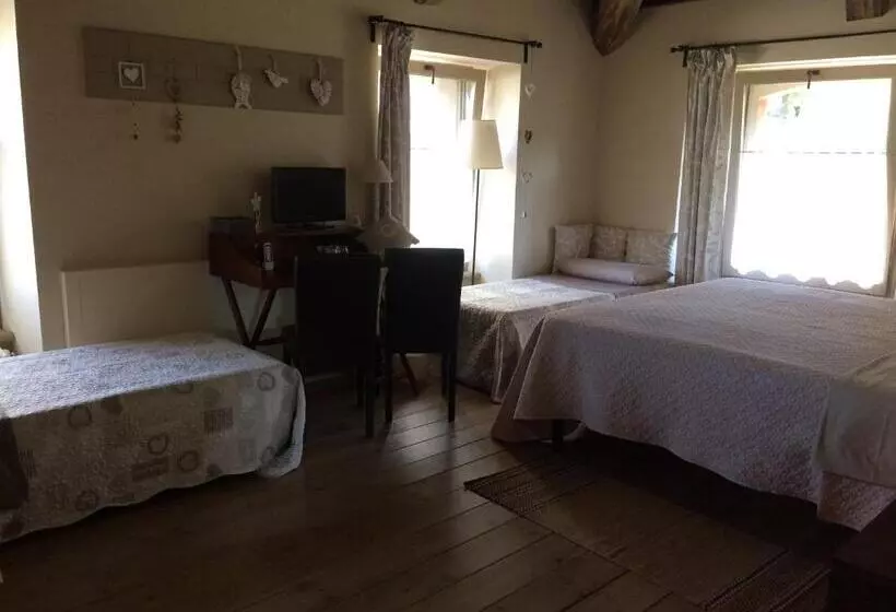 Maaseutuhotelli La Carosera