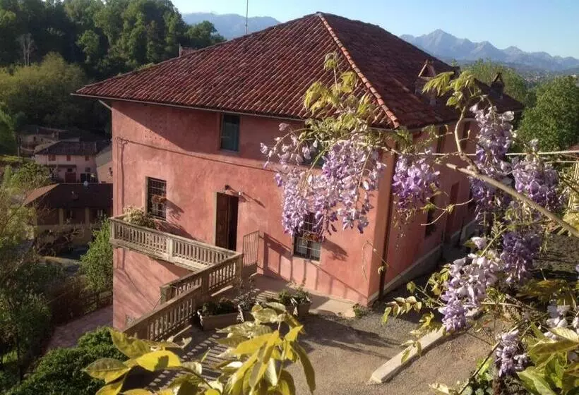 Maaseutuhotelli La Carosera