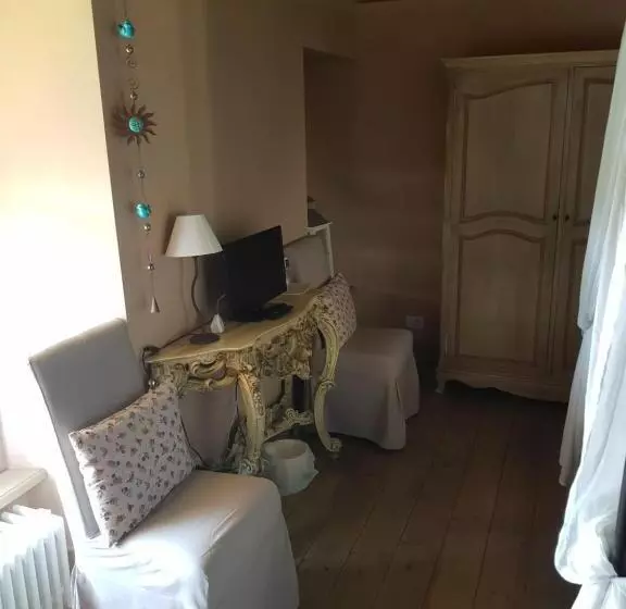 Maaseutuhotelli La Carosera