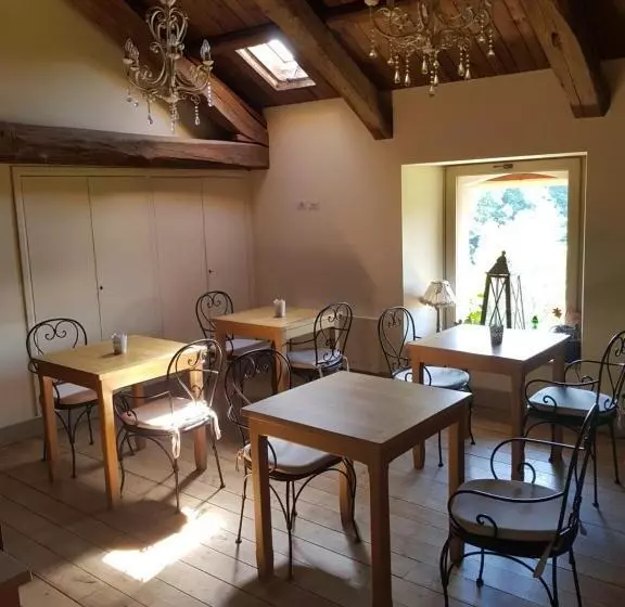 Maaseutuhotelli La Carosera