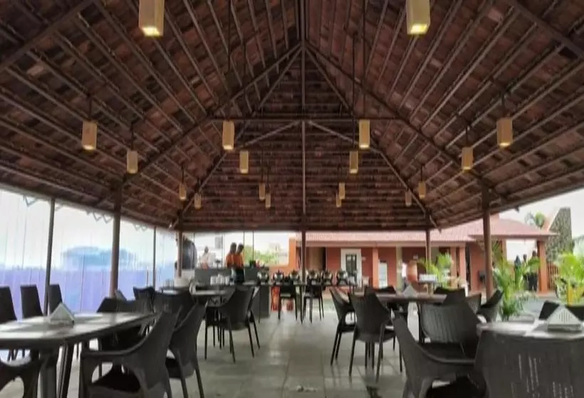 Hotelli Touchwood Bliss