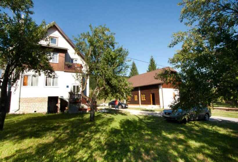 ペンション Adriana Guesthouse