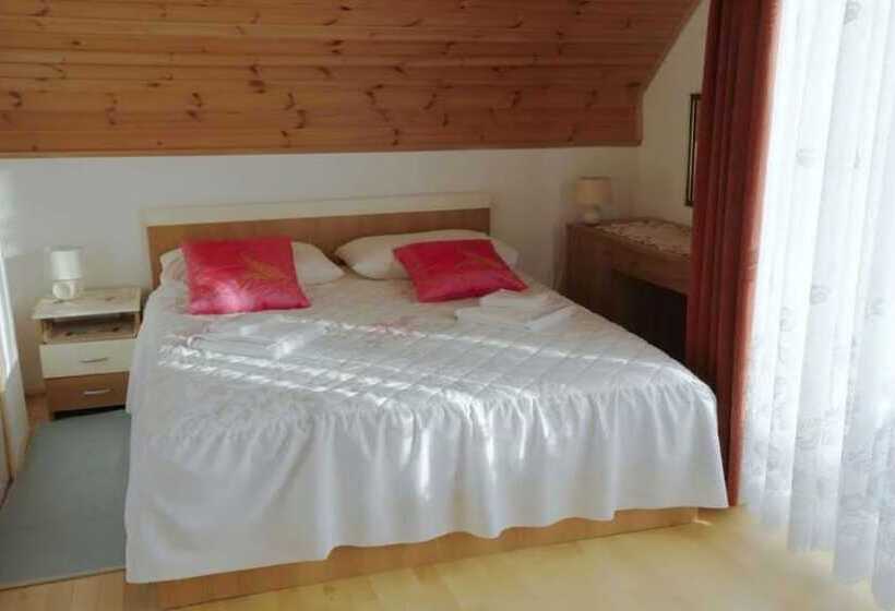 ペンション Adriana Guesthouse