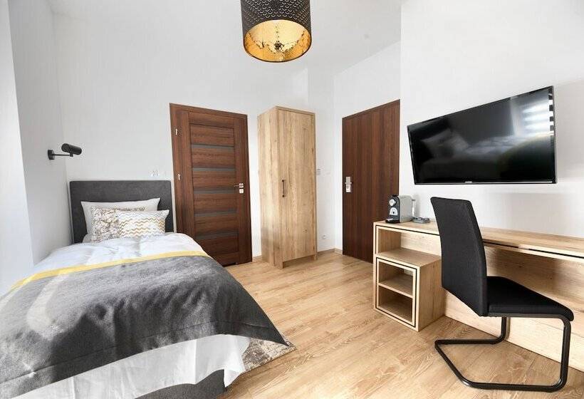 פנסיון Coffee Inn