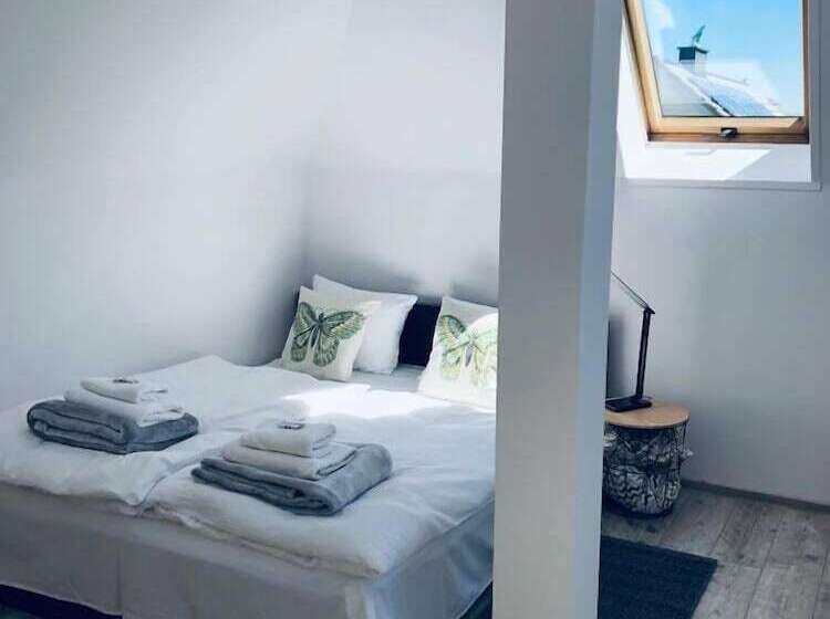 פנסיון Coffee Inn