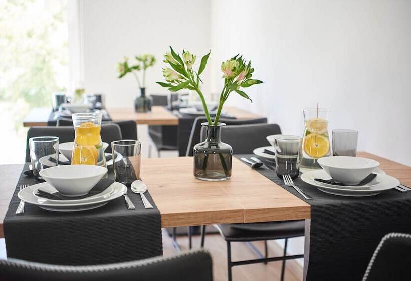 פנסיון Coffee Inn