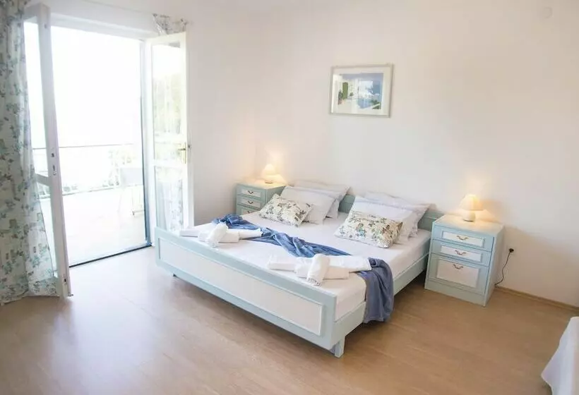 پانسیون Villa Marin