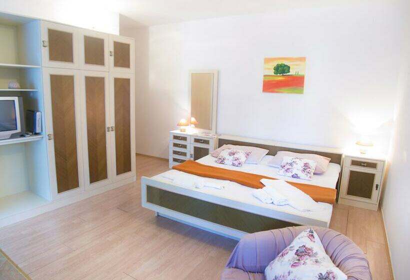 膳宿费 Villa Marin