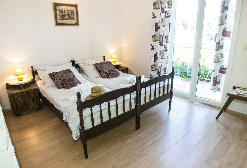 膳宿费 Villa Marin