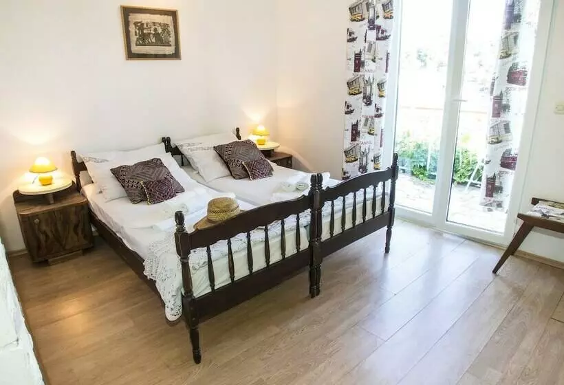 پانسیون Villa Marin