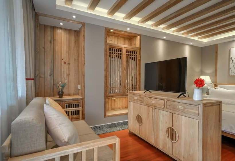 Cămin Floral  Lijiang Huazizai