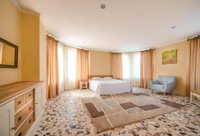 فندق Letizia Country Club