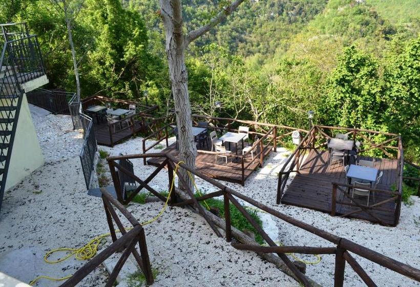 ペンション Magia Del Turano