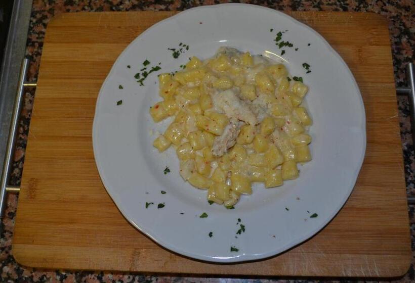 ペンション Magia Del Turano