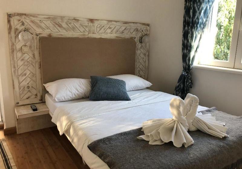 ペンション Mulberry House