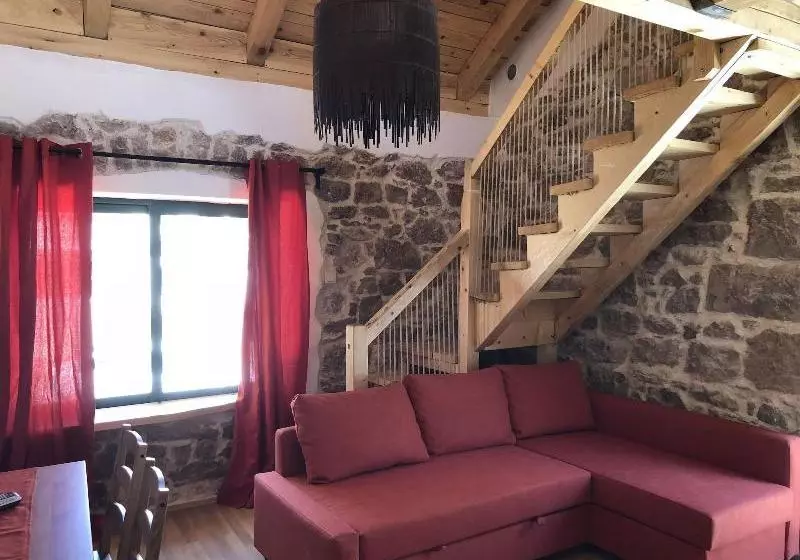 Majatalo Mulberry House