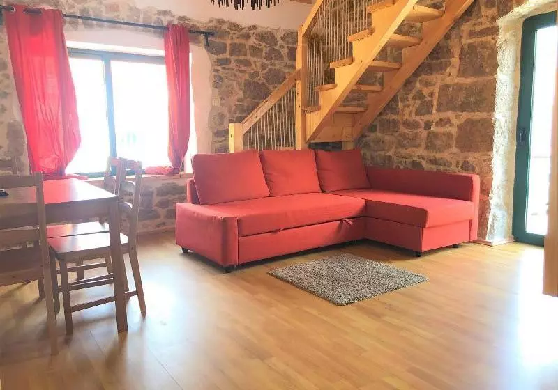 Majatalo Mulberry House