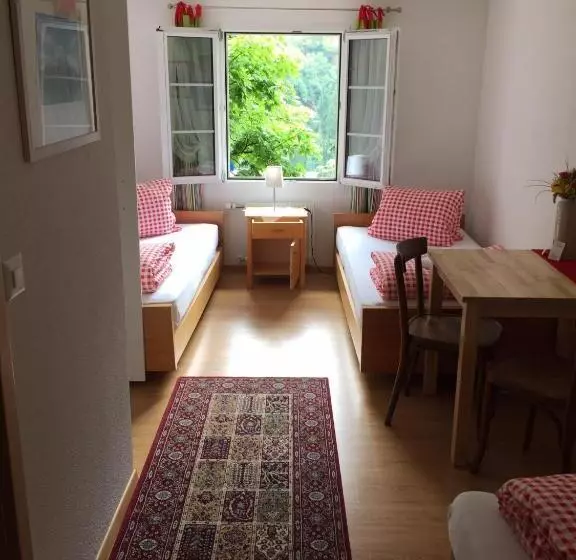 Retkeilymaja Gästehaus Schäfli