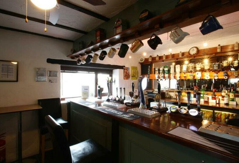 مبيت وإفطار Emlyn Arms