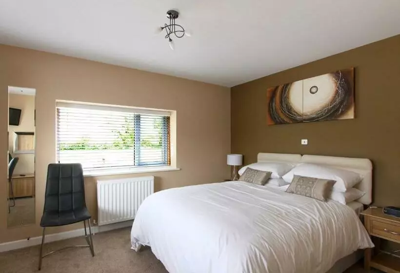 ベッドアンドブレックファースト Emlyn Arms