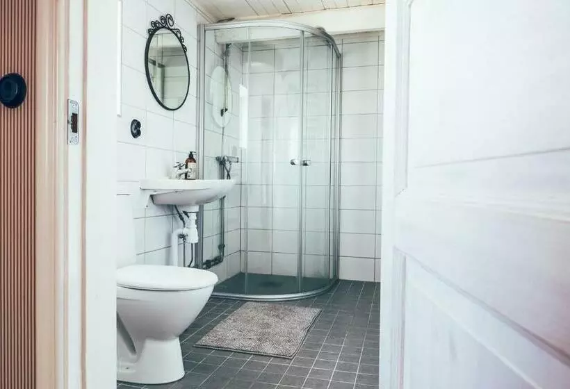 ベッドアンドブレックファースト Farmors Lada