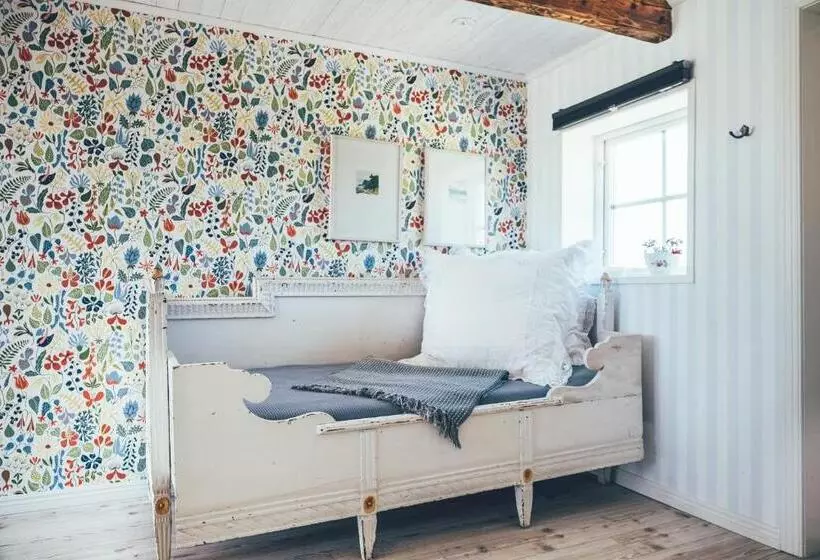 ベッドアンドブレックファースト Farmors Lada