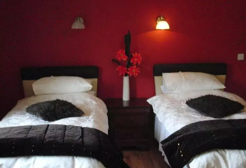 Aamiaismajoitus (B&B) Woodlands House