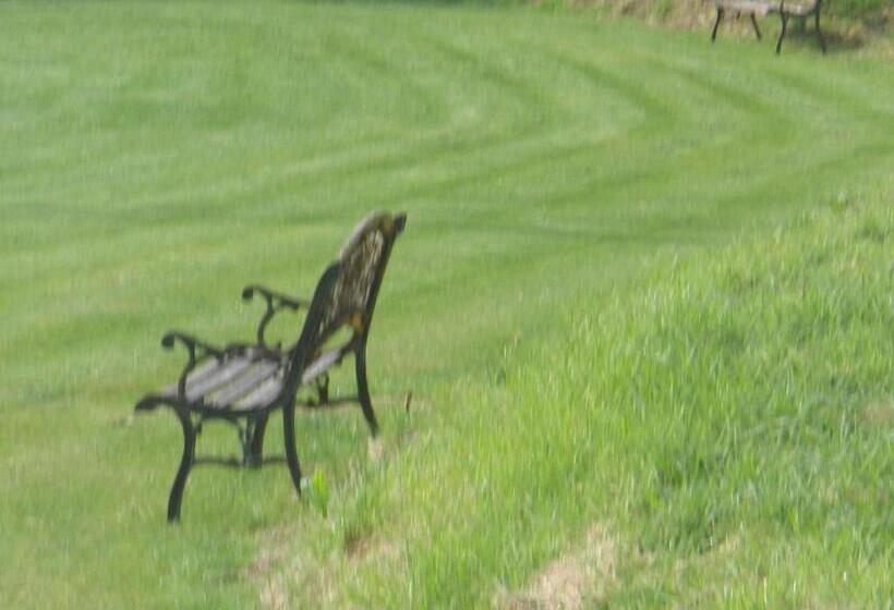 ベッドアンドブレックファースト Woodlands House