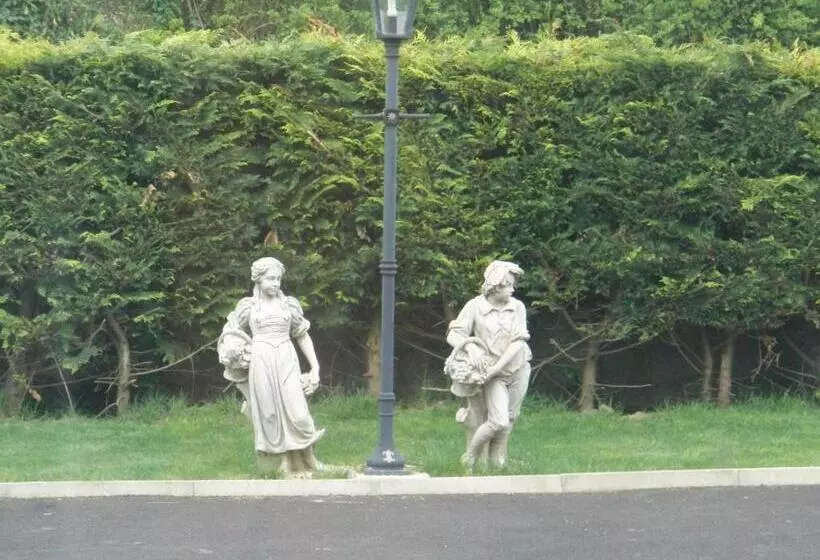 Aamiaismajoitus (B&B) Woodlands House