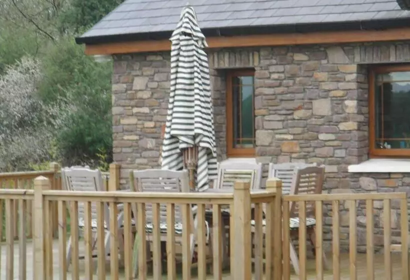 Aamiaismajoitus (B&B) Woodlands House