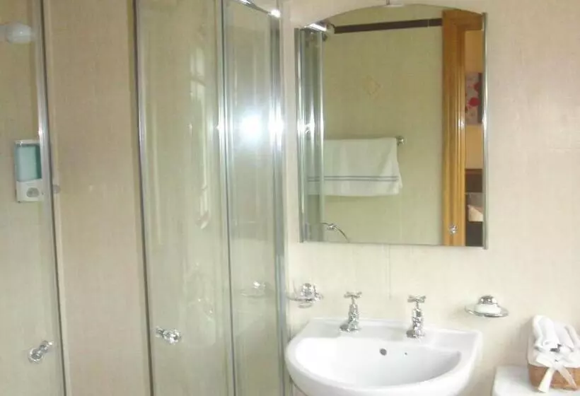 Aamiaismajoitus (B&B) Woodlands House