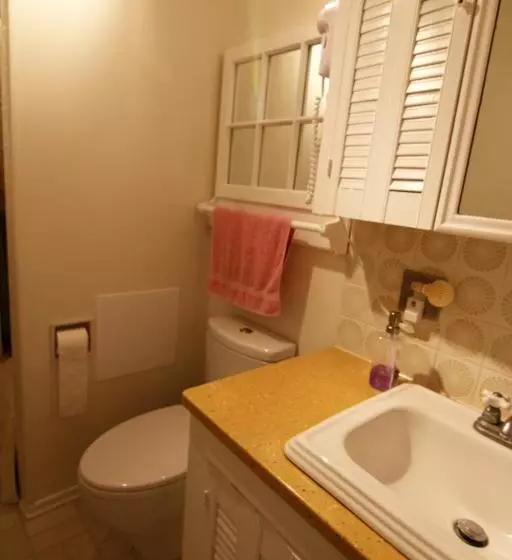 Fairmount Bed & Breakfast