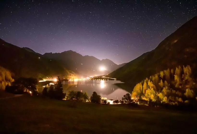 Hotelli Albergo Ristorante Miralago