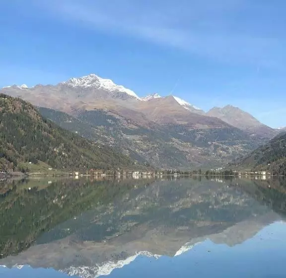 Hotelli Albergo Ristorante Miralago