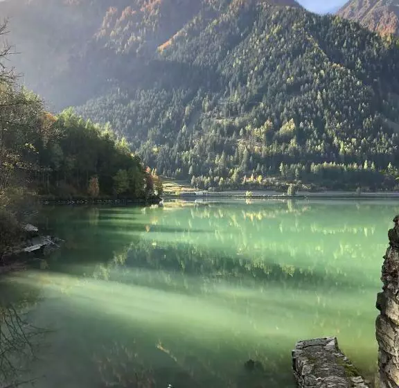 Hotelli Albergo Ristorante Miralago