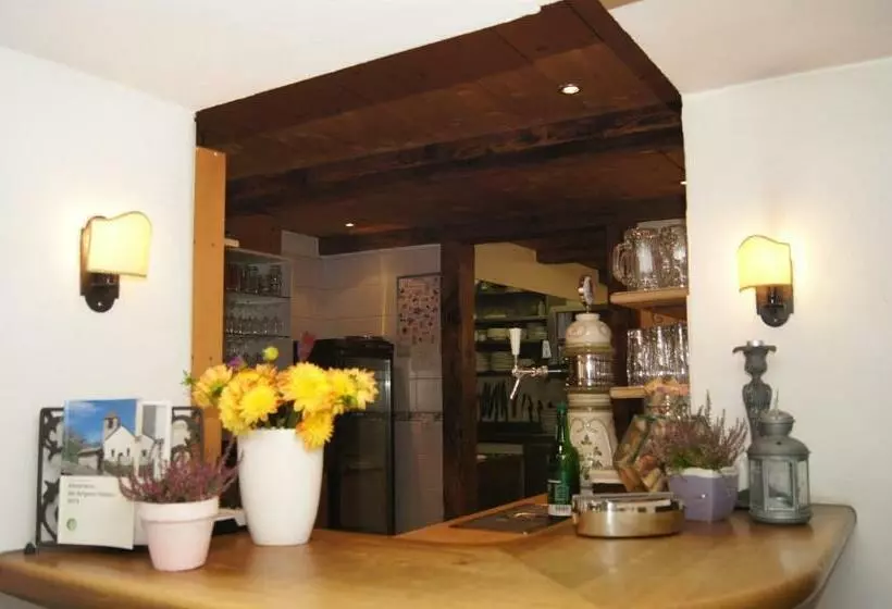 Hotelli Albergo Ristorante Miralago