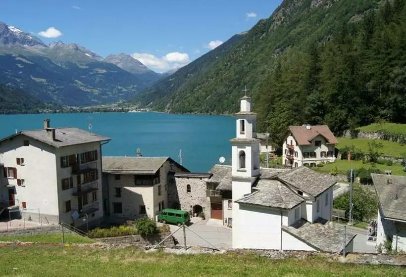 Hotelli Albergo Ristorante Miralago