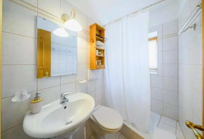 Hotelli Albergo Ristorante Miralago