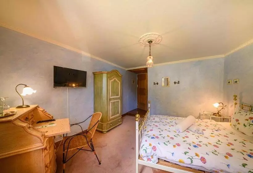 Hotelli Albergo Ristorante Miralago