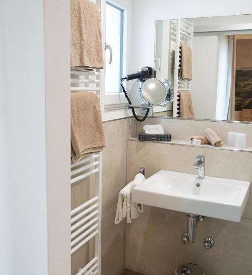 בית מלון כפרי Landgasthof Zur Erholung