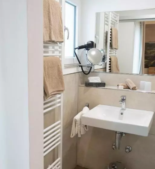 Hotelli Landgasthof Zur Erholung