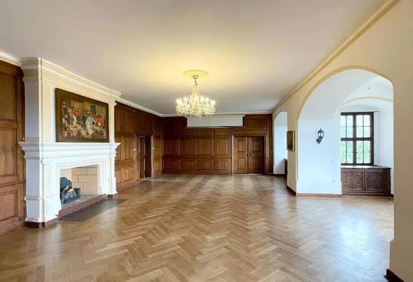 Hotelli Schloss Beichlingen