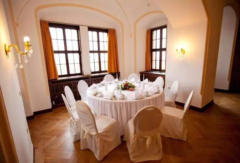 Hotelli Schloss Beichlingen