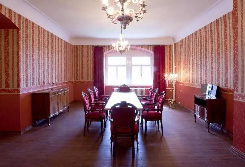 Hotelli Schloss Beichlingen