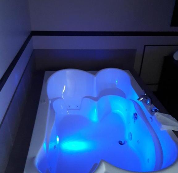 فندق على الطريق Hôtel Napoléon