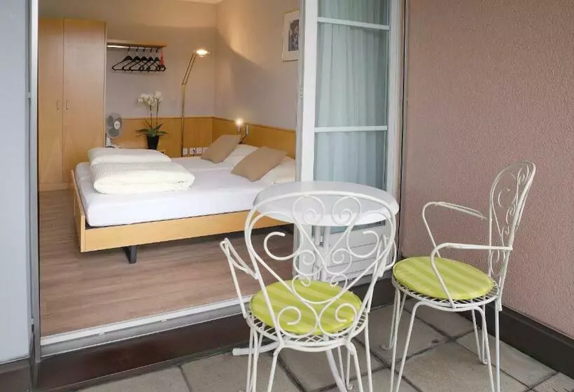 Majatalo Garni Arnegg