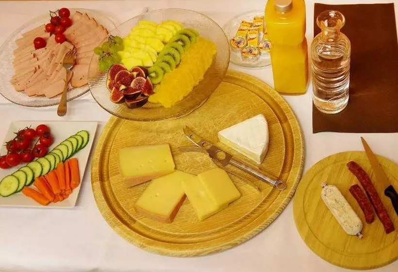 Majatalo Garni Arnegg