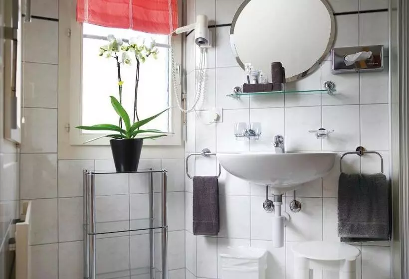 Majatalo Garni Arnegg