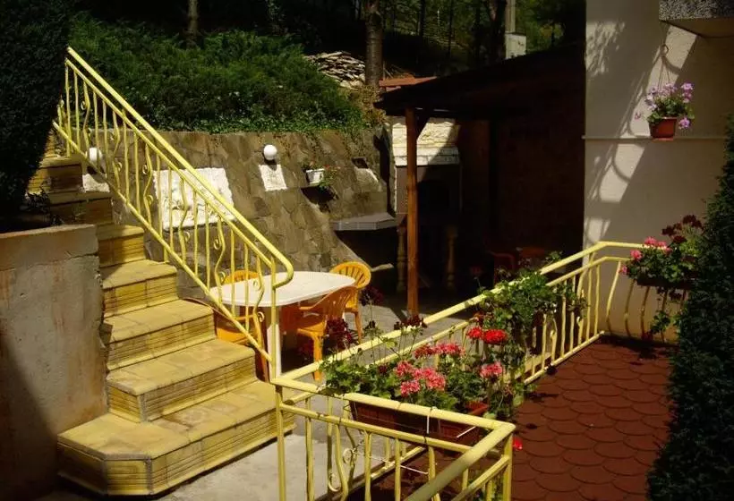 Majatalo Guest House Rusalka