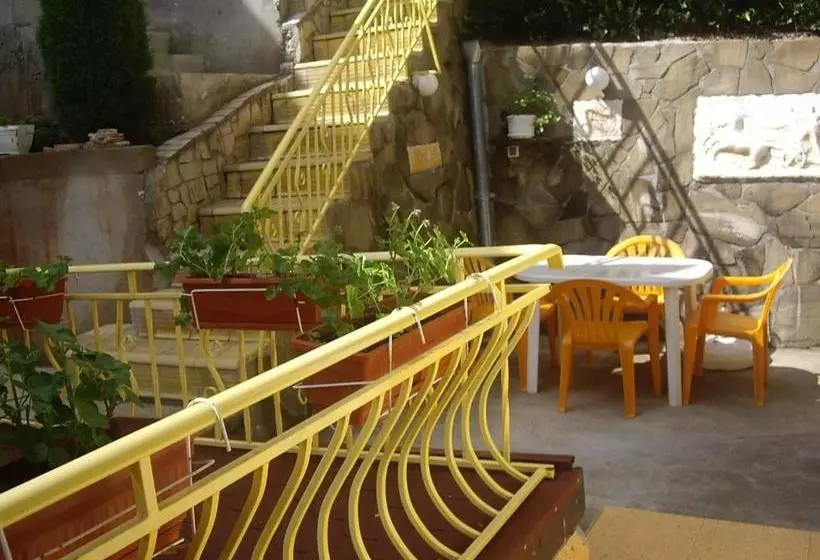 Majatalo Guest House Rusalka